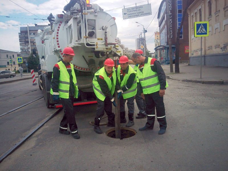 З початку року в Харкові прочистили понад 370 кілометрів мереж водовідведення