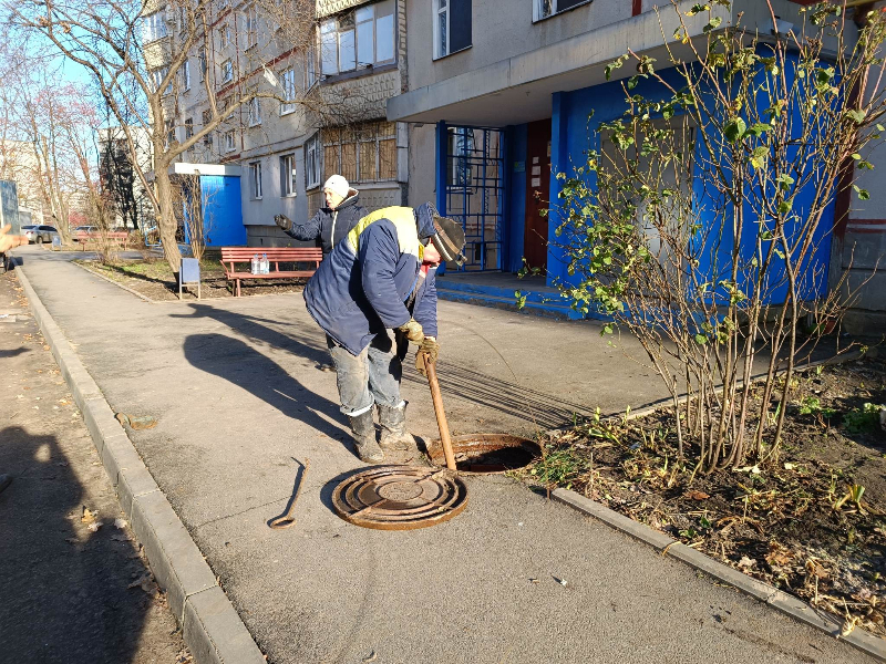У Київському районі продовжують підключати воду споживачам
