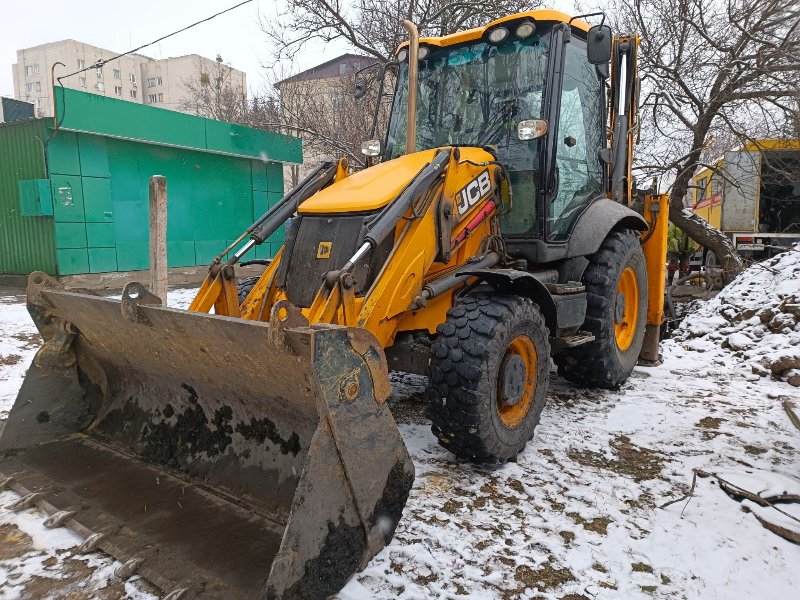 Ремонтники КП «Харківводоканал» оперативно відновлюють водопостачання у Новобаварському районі