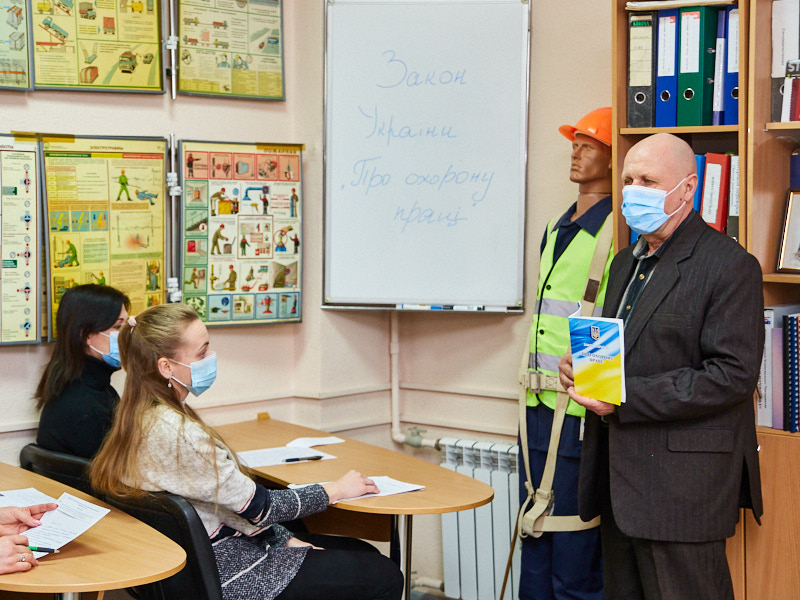 На КП «Харківводоканал» перевіряють знання з охорони праці