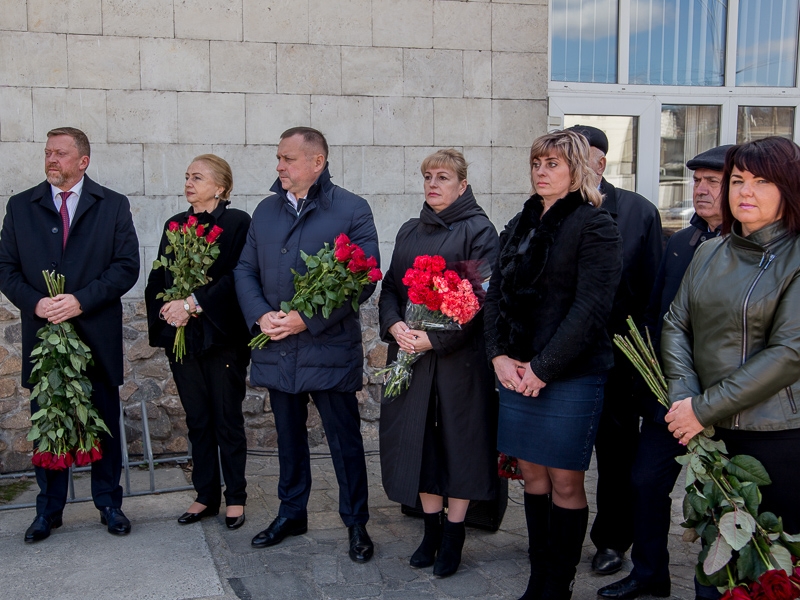 У Харкові вшановують пам'ять Валерія Петросова