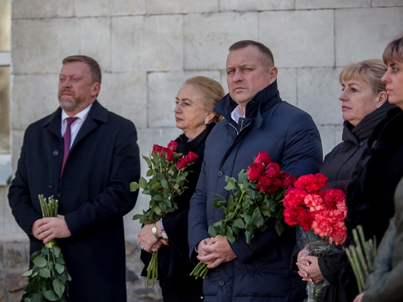 У Харкові вшановують пам'ять Валерія Петросова