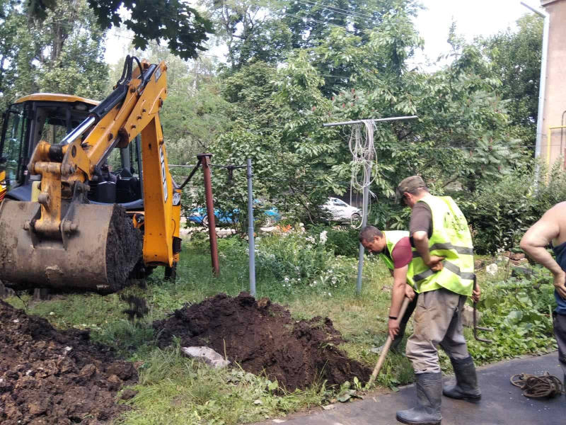 Ремонтники КП «Харківводоканал» усувають аварійні ситуації на 11 водоводах