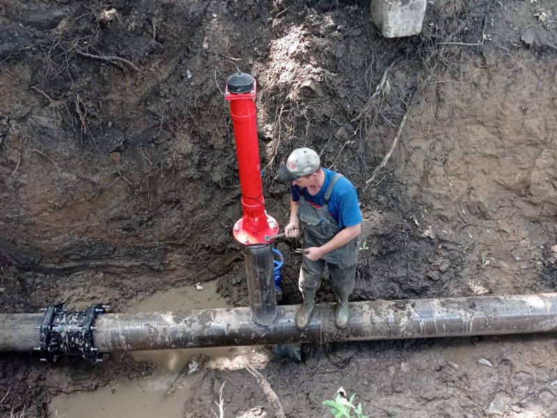 Харківводоканал продовжує відновлювальні роботи на зовнішніх водоводах у Салтівському житловому масиві