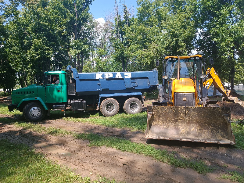Ремонтники КП «Харківводоканал» виконують щодня понад 80 заявок з відновлення водовідведення.