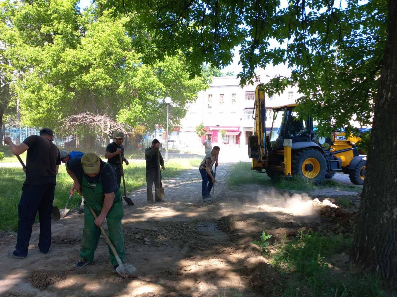 У Салтівському районі відновлюють пошкоджені водоводи