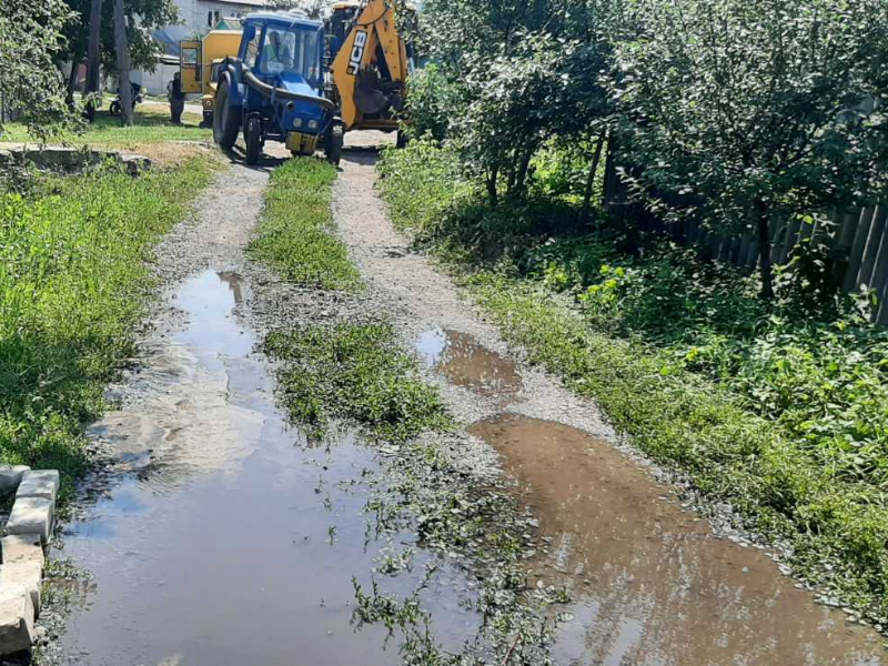 В Індустріальному районі ремонтують водоводи