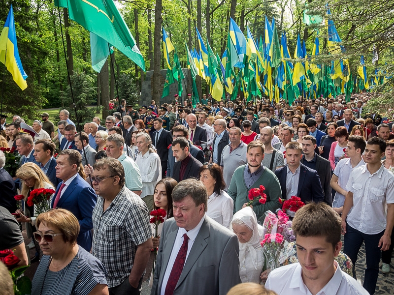 На Меморіалі Слави вшанували пам'ять загиблих у Другій світовій війні