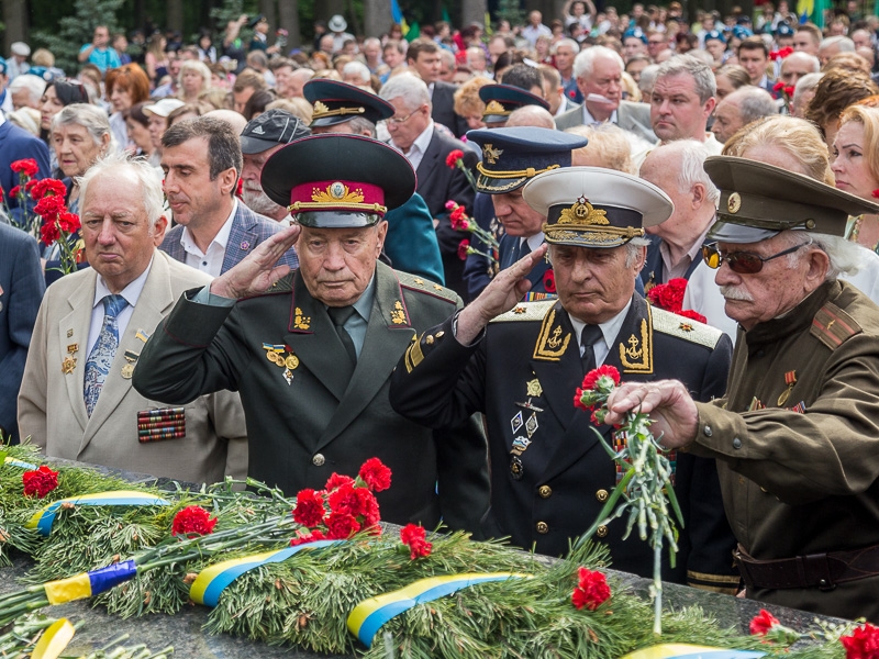 На Меморіалі Слави вшанували пам'ять загиблих у Другій світовій війні