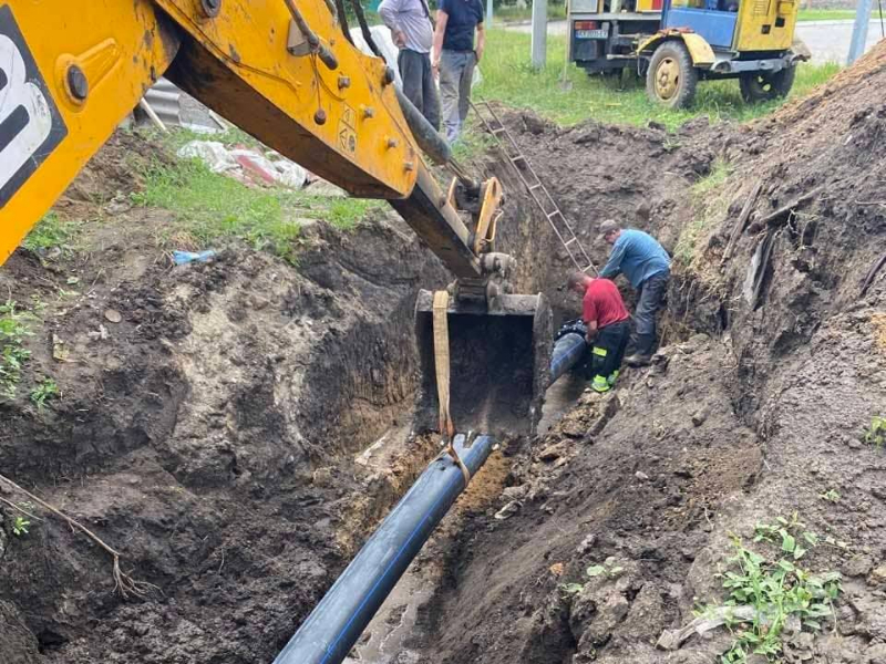 Харківводоканал ремонтує трубопроводи
