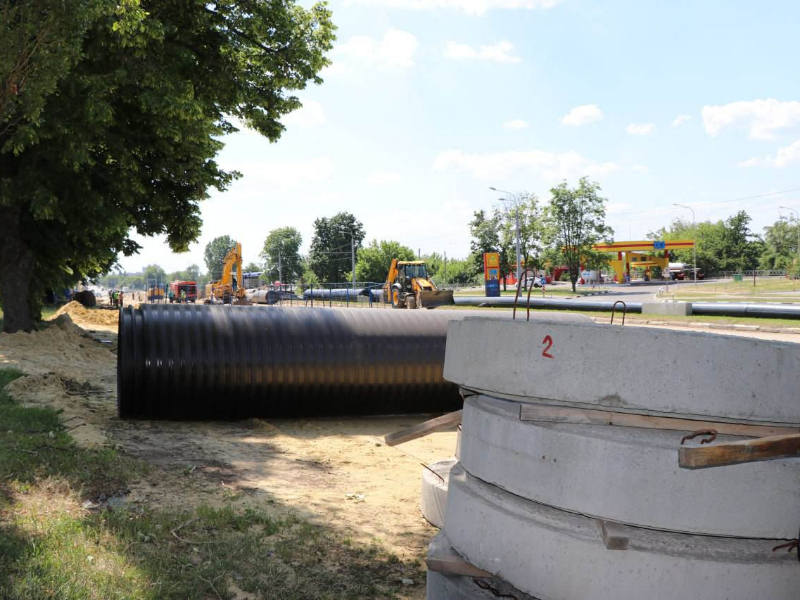 На проспекті Гагаріна переклали понад 220 метрів колектора