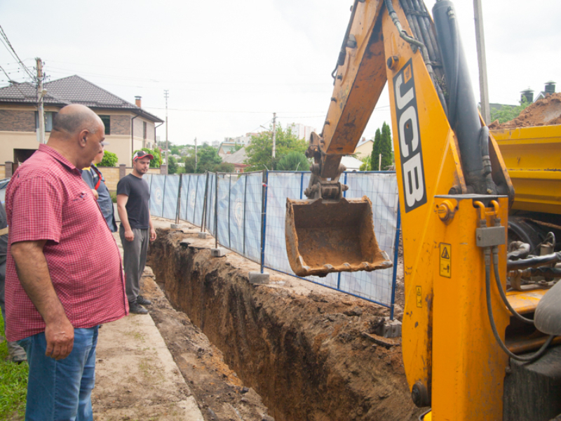 Бригади КП «Харківводоканал» приступили до перекладання ділянки водогону по 1-му Орському провулку
