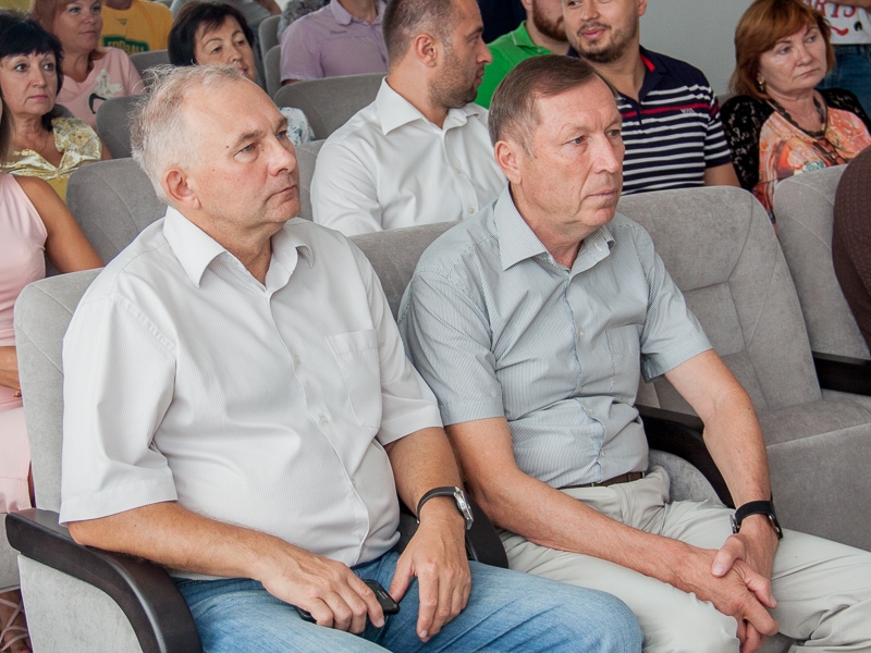 Віталій Панов нагородив кращих спортсменів підприємства