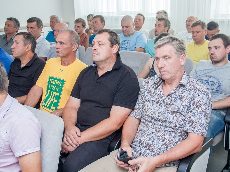Віталій Панов нагородив кращих спортсменів підприємства