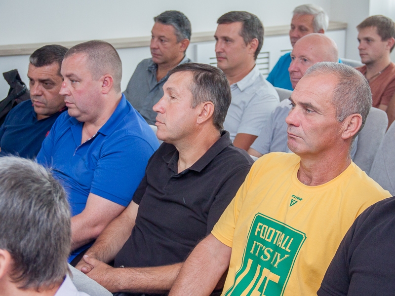 Віталій Панов нагородив кращих спортсменів підприємства