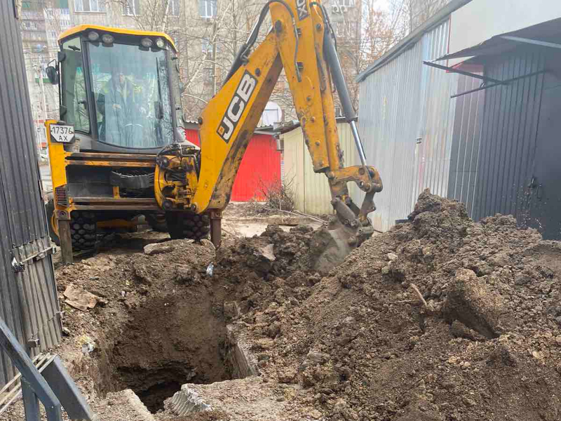 У Київському районі оперативно ліквідують аварії на водоводах