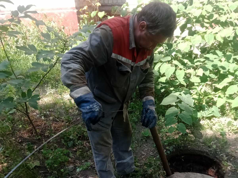 У Немишлянському районі інтенсивно відновлюють внутрішньобудинкові комунікації