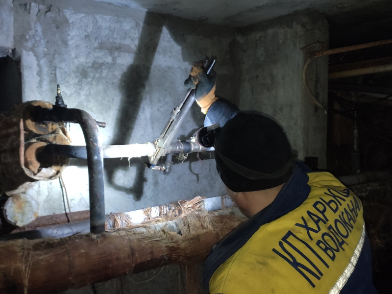 В Індустріальному районі системно проводять заміну внутрішньобудинкових комунікацій
