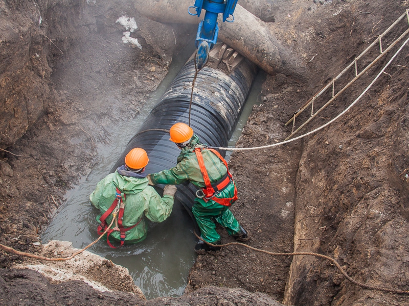 Несанкціоновані скидання в стічні води є однією з причин руйнування каналізаційних колекторів