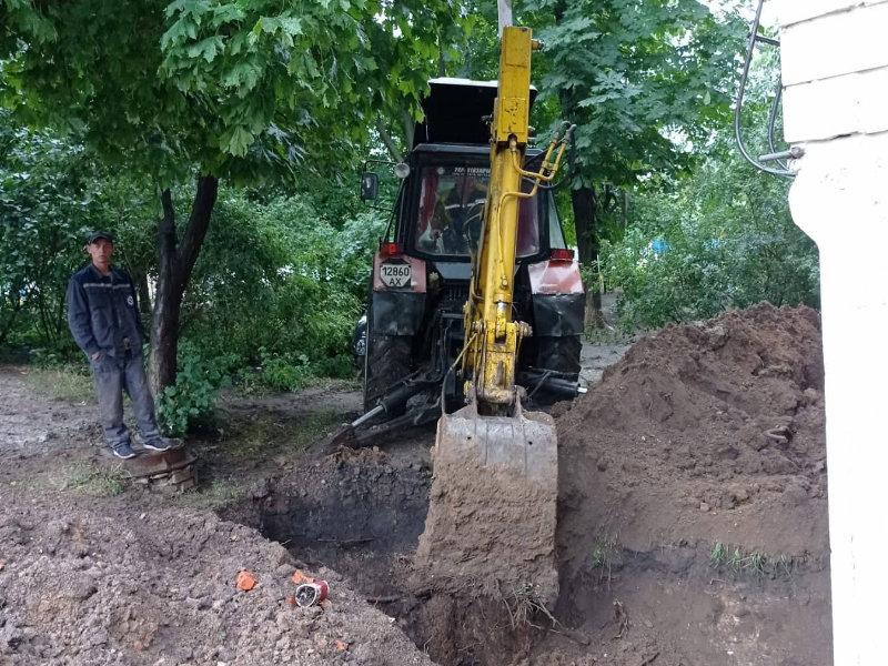Аварійники КП «Харківводоканал» масштабно відновлюють трубопроводи