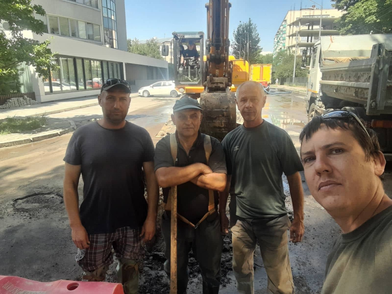 У Харкові масштабно відновлюють трубопроводи холодної води