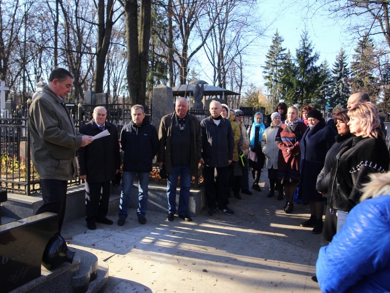 У Харкові поклали квіти до могили Валерія Петросова