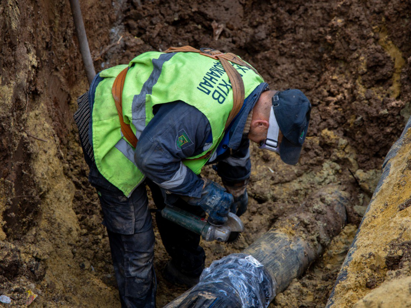 У Шевченківському районі оновлюють водопровідні мережі