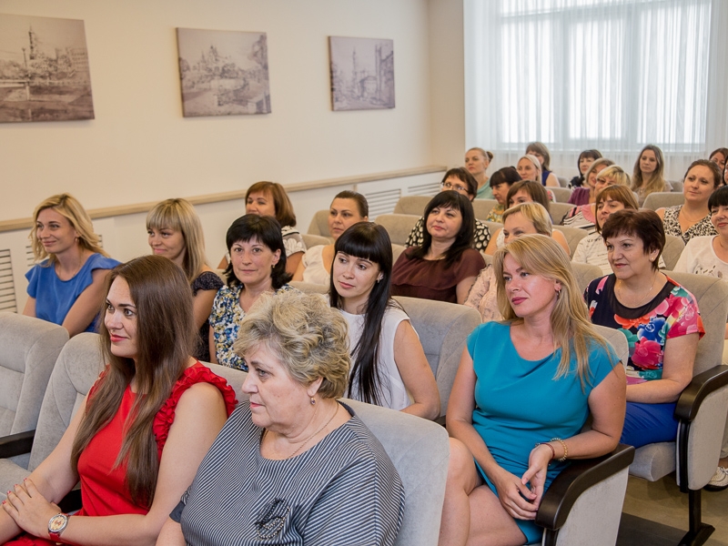 На КП «Харківводоканал» привітали бухгалтерів з нагоди професійного свята 