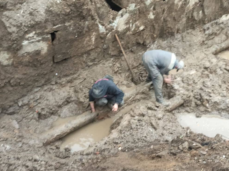 На Салтівському житловому масиві комплексно відновлюють зовнішні трубопроводи
