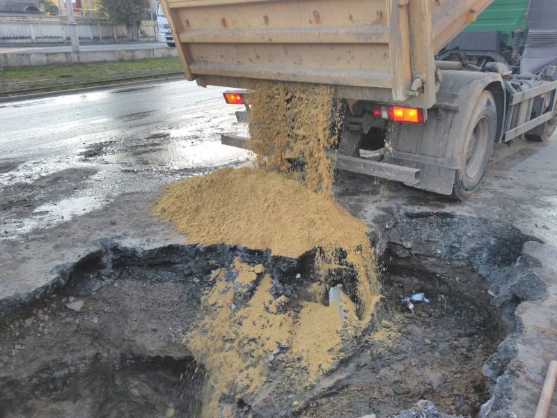 З початку року в Шевченківському районі усунули 500 пошкоджень на водоводах