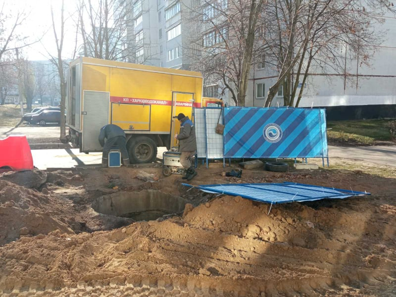 По вулиці Наталії Ужвій ведуть заміну мереж холодного водопостачання