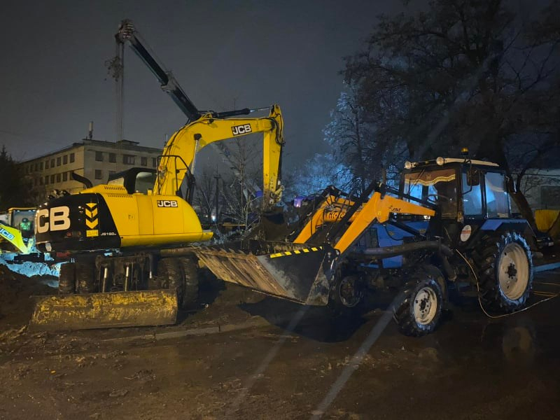Бригади КП «Харківводоканал» оперативно усунули пошкодження на проспекті Ювілейному