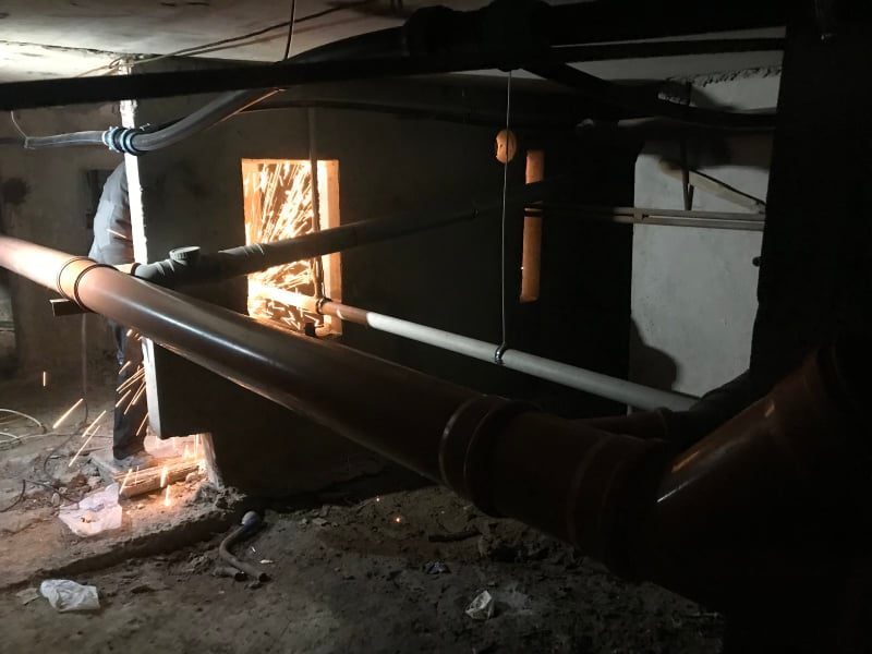 У Харкові продовжують капітально відновлювати внутрішньобудинкові комунікації