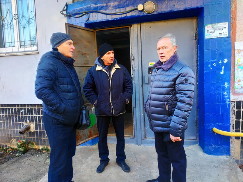 У Харкові продовжують капітально відновлювати внутрішньобудинкові комунікації