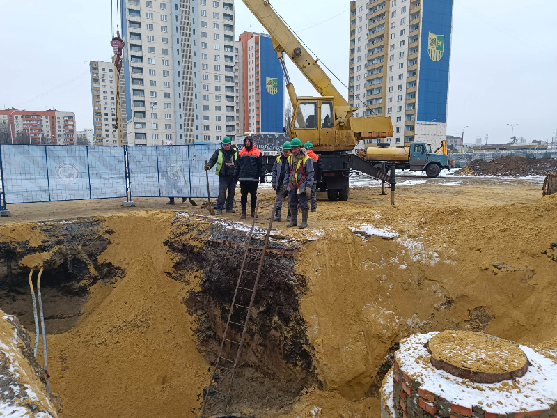 У Харкові відновлюють каналізаційний колектор