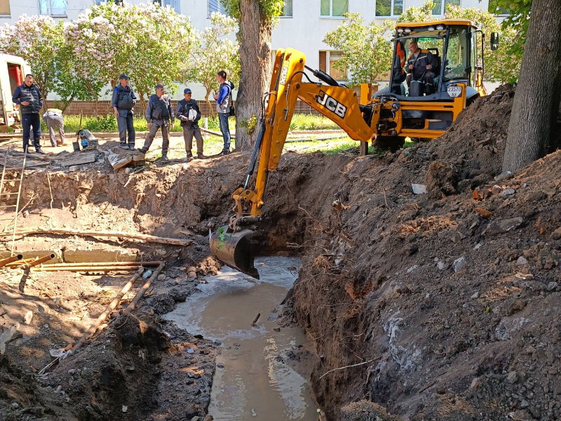 КП «Харківводоканал» відновлює водопостачання у житловому масиві Салтівка