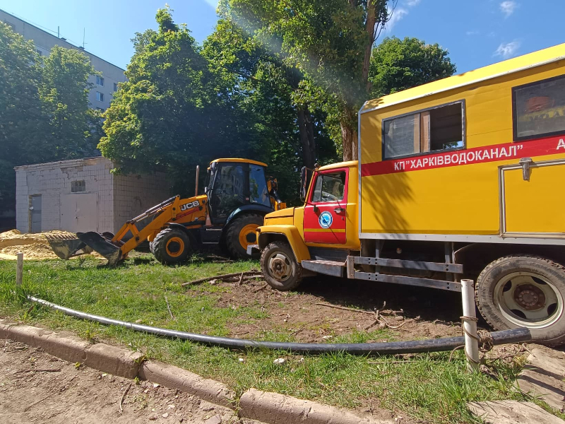 У Харкові оперативно ліквідують пошкодження на водоводах