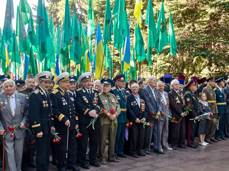 На Меморіалі Слави вшанували пам'ять визволителів Харкова