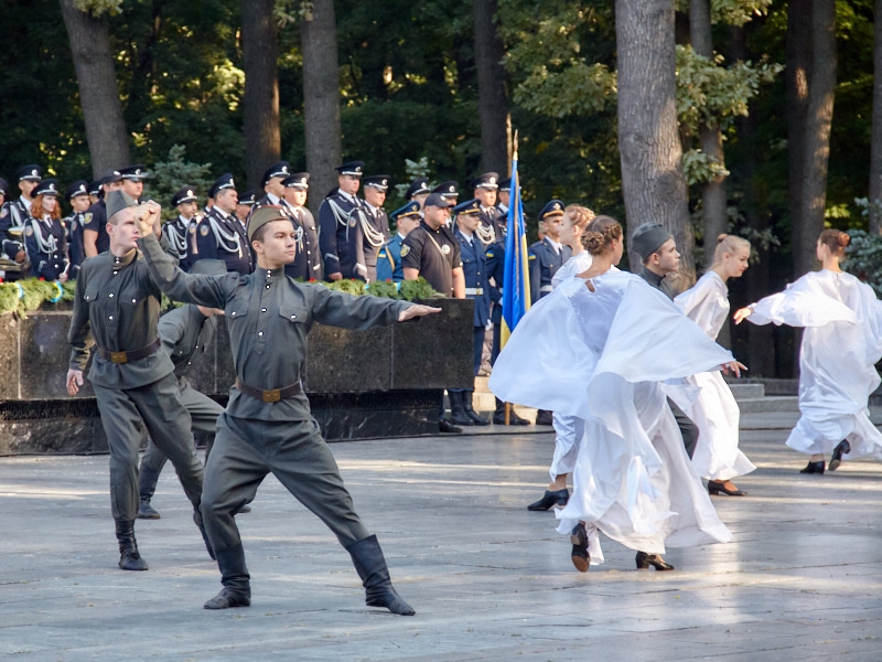 На Меморіалі Слави вшанували пам'ять визволителів Харкова
