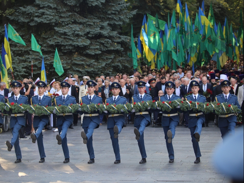 На Меморіалі Слави вшанували пам'ять визволителів Харкова 