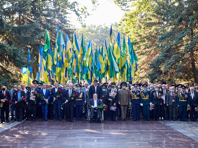 На честь Дня визволення Харкова на Меморіалі Слави поклали квіти