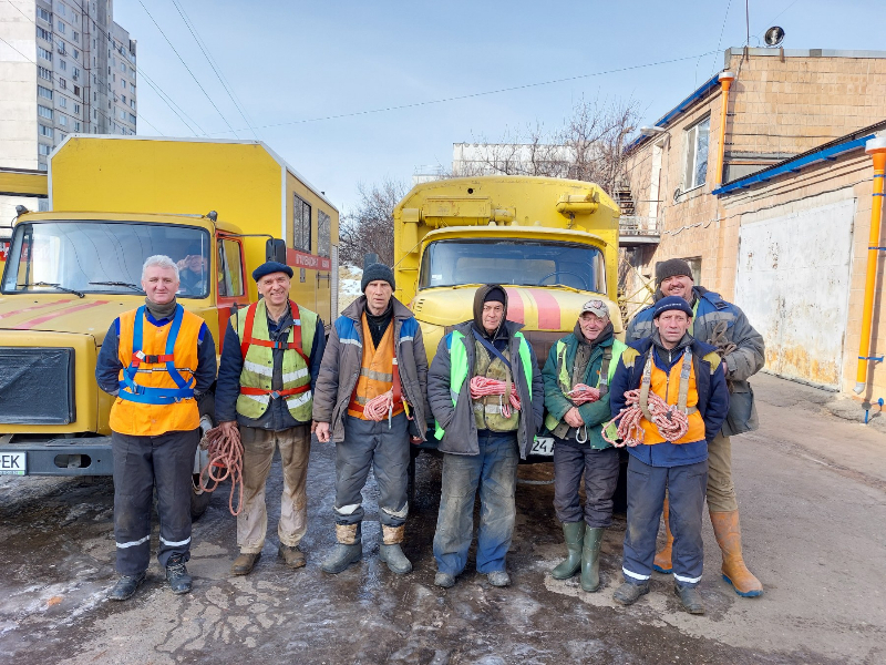 На вулиці Кооперативній усунули аварію на магістралі