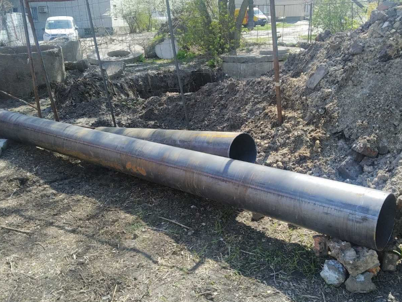 У Київському районі відновлюють водоводи