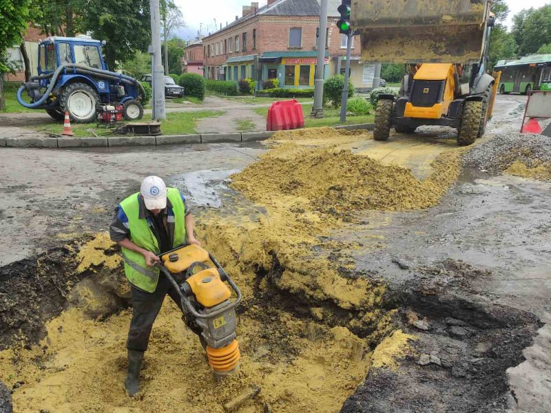 Бригади КП «Харківводоканал» усувають 10 аварій