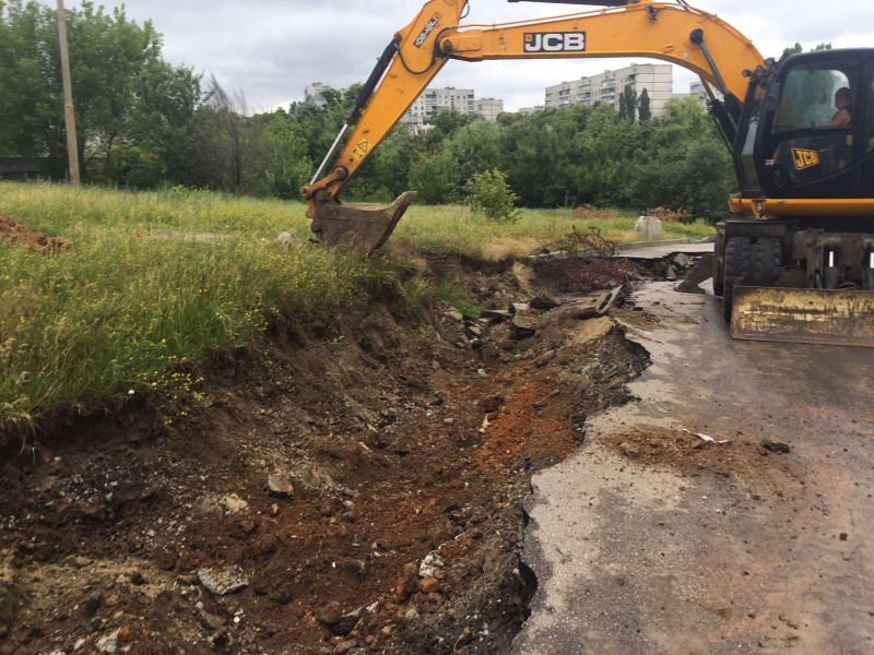 У Харкові оперативно відновлюють подачу води
