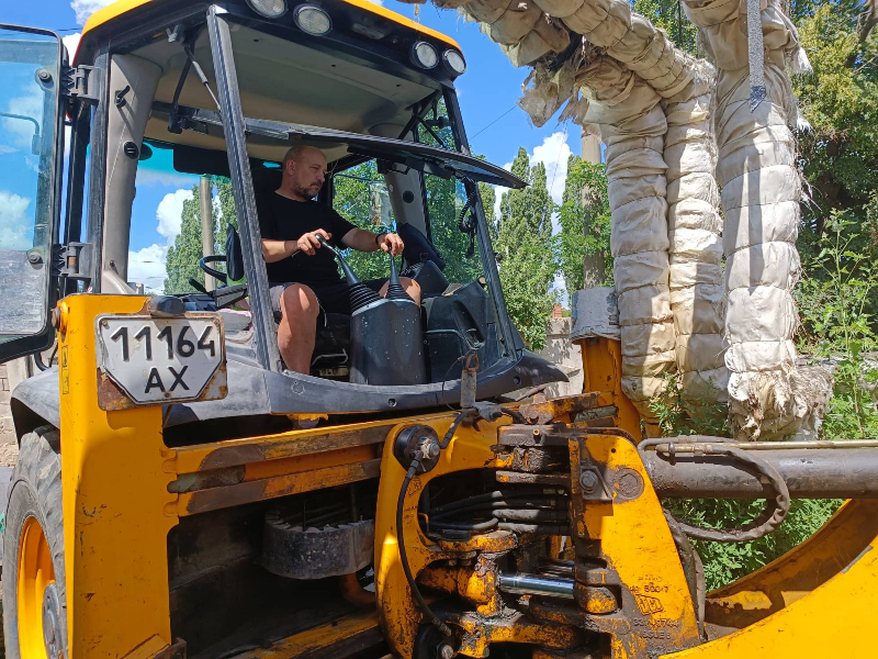 КП «Харківводоканал» продовжує перекладати трубопроводи