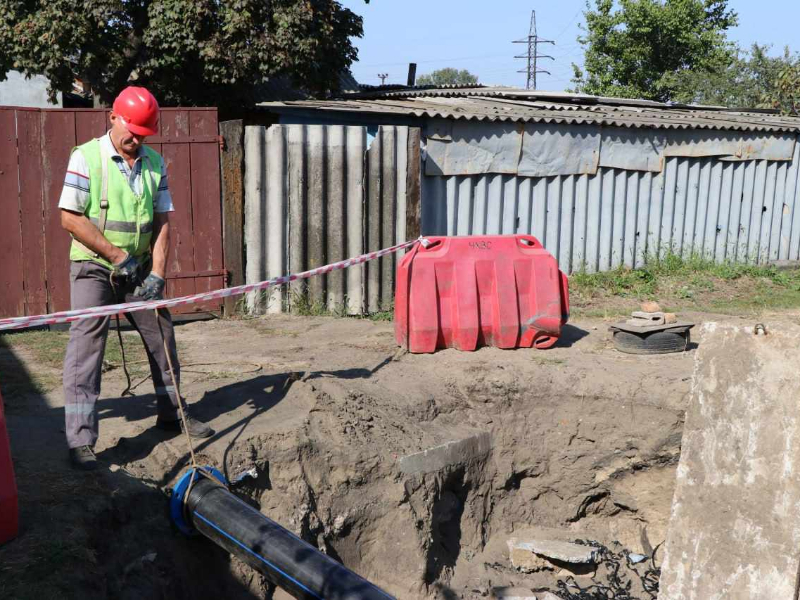 У Основ'янському районі перекладають магістральний водовід