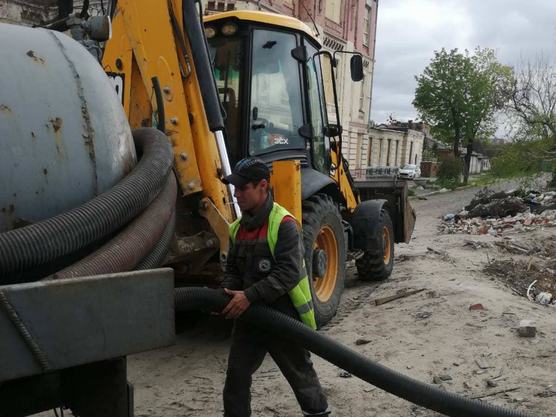 У Харкові відновлюють каналізаційні колектори та контролюють стоки
