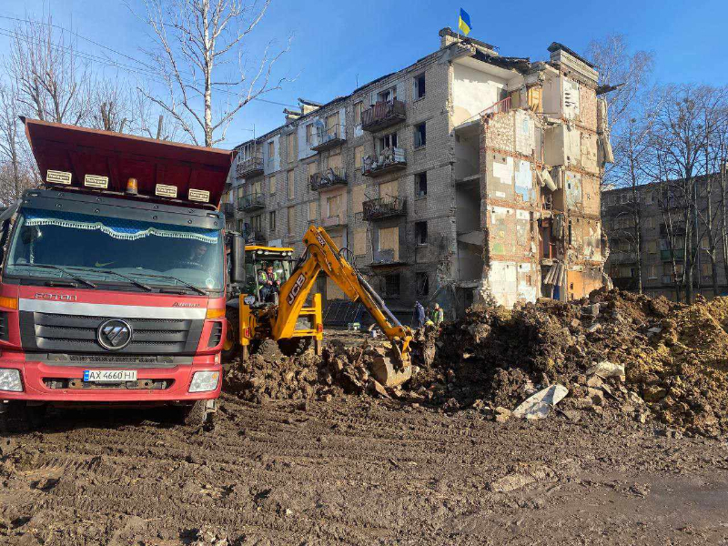 У Київському районі відновили ділянку колектора після обстрілу