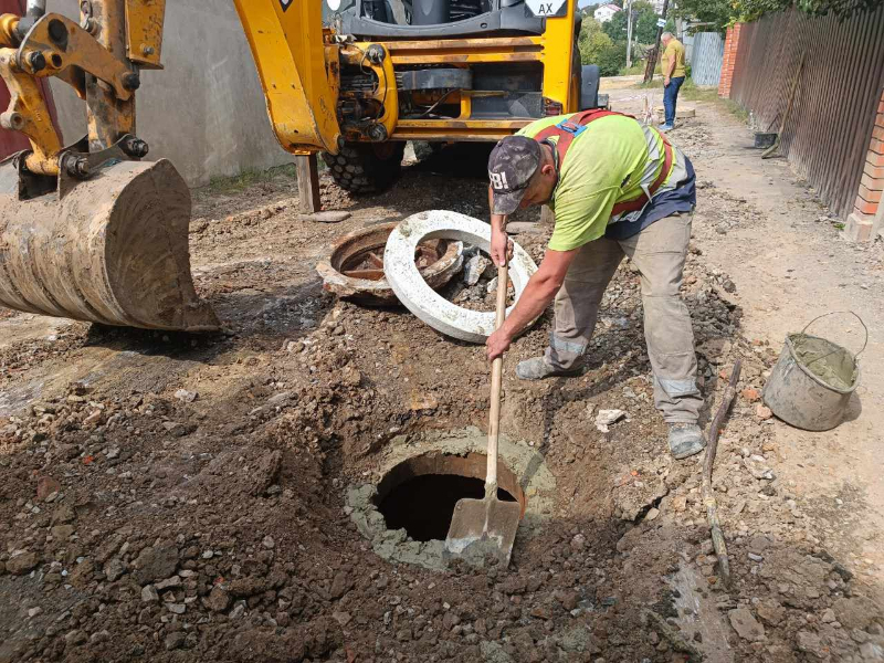 У Шевченківському районі замінили водовід